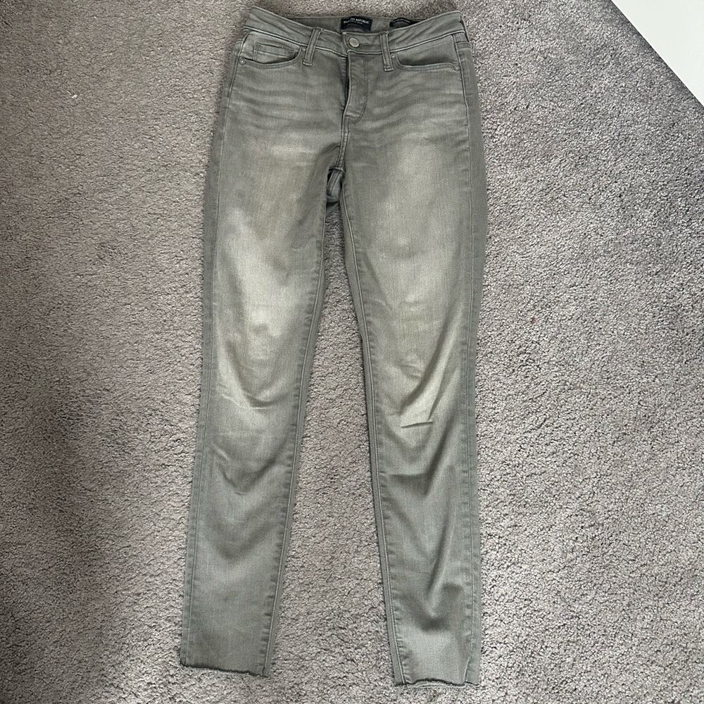 Gray curvy midrise jeans
